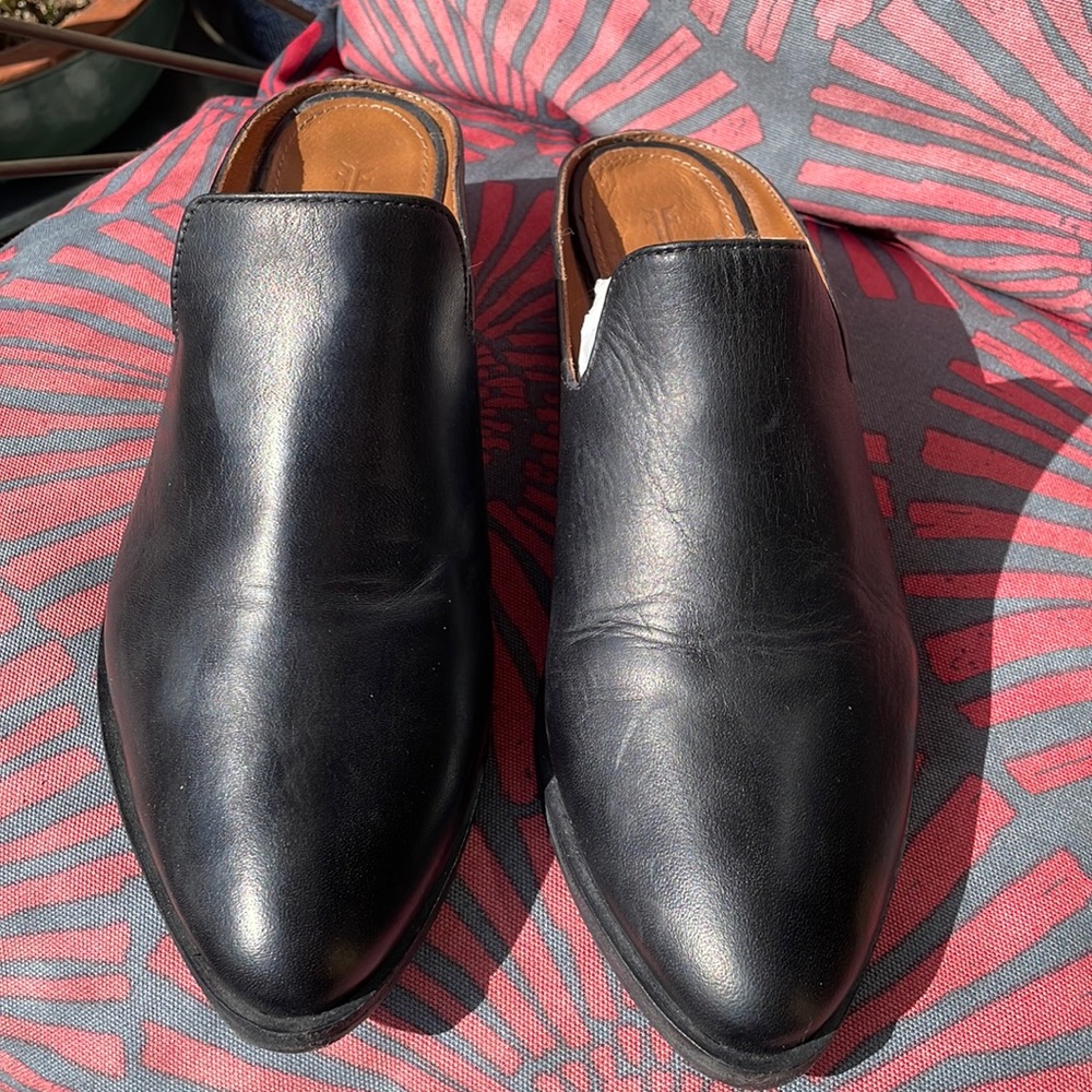 Frye black leather “Ray” mule